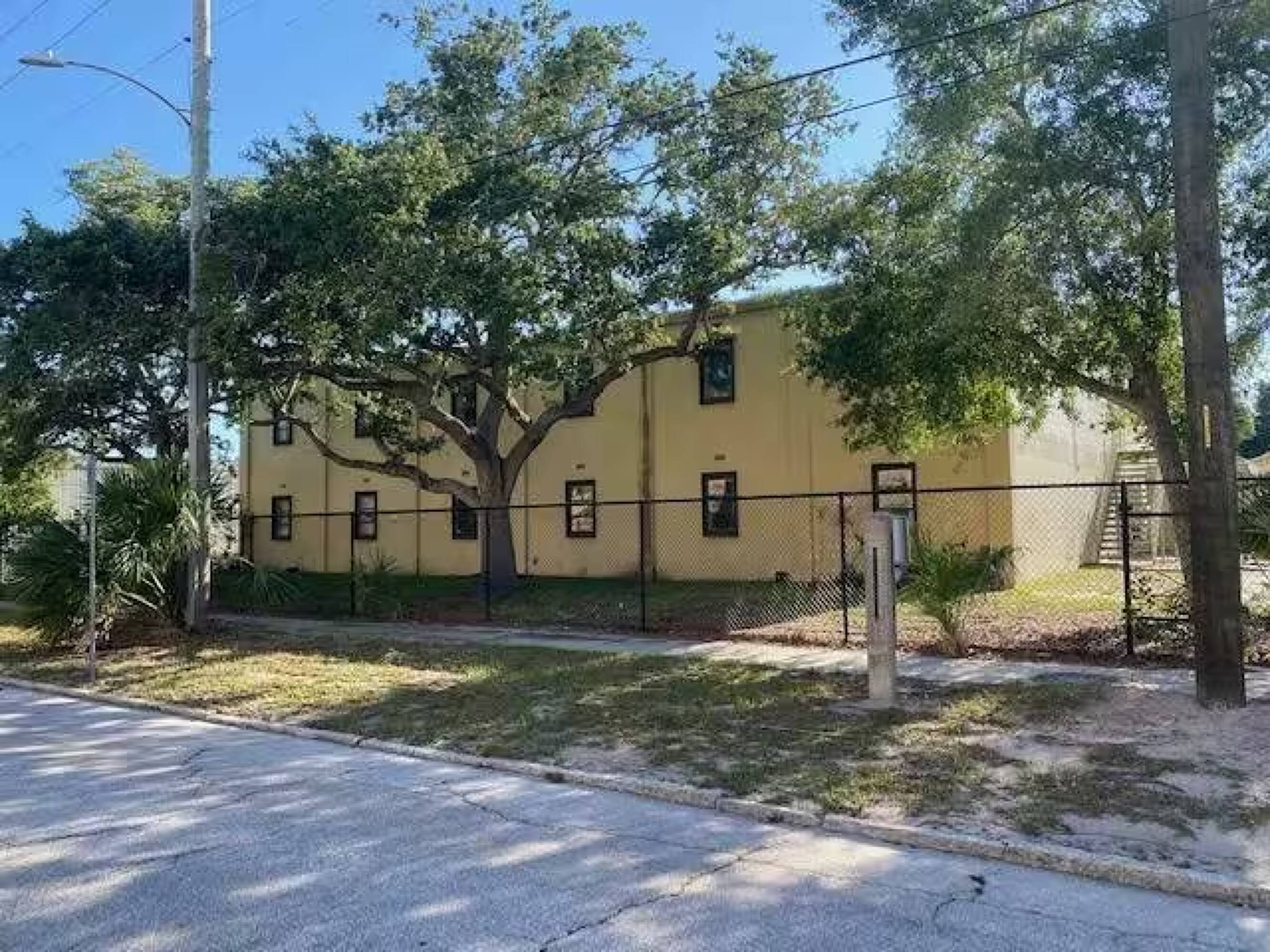 DOWNTOWN ST. PETERSBURG OFFICE/MEDICAL SPACE FOR LEASE!